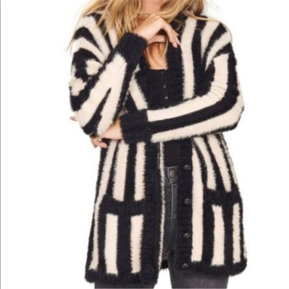 Amuse Society SUPER soft fuzzy cardigan